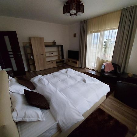 Apartament Matei Brasov Bagian luar foto