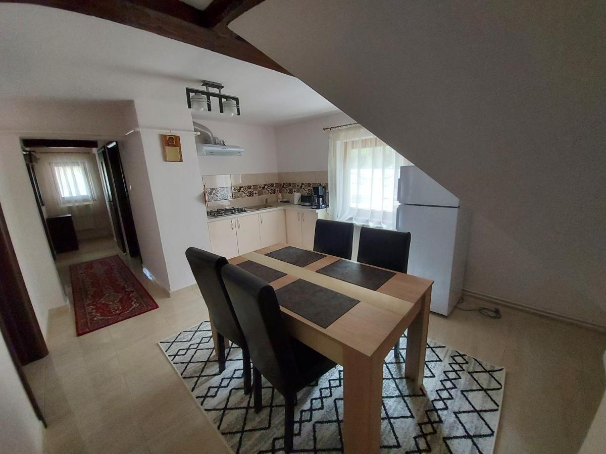 Apartament Matei Brasov Bagian luar foto